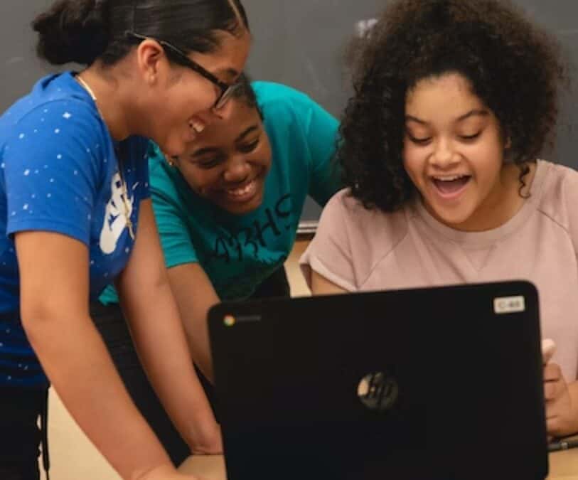 Funder Collaborative Formed to Increase STEM Youth Programming